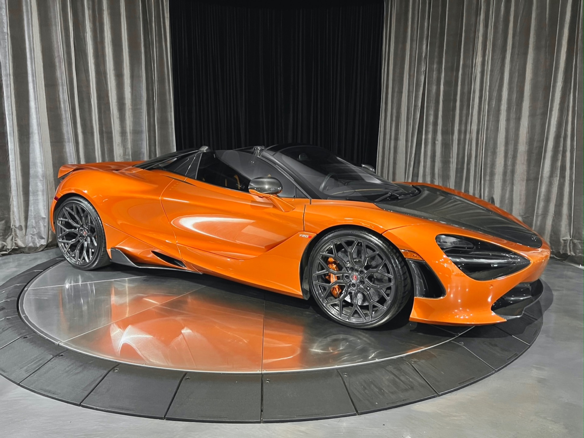 Used-2020-McLaren-720S-Spider-Performance-HUGE-421K-MSRP-TONS-of-Carbon-Fiber-HOT-Spec-PPF-LOADED