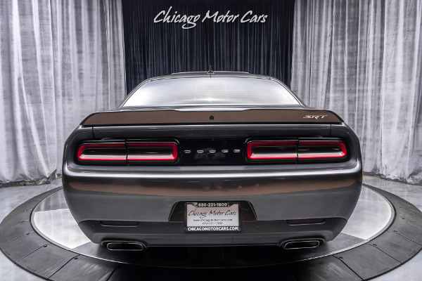 Used 2015 Dodge Challenger SRT 392 HEMI Coupe 8-SPEED AUTOMATIC for sale Sold at Chicago Motor Cars in West Chicago IL 60185 4