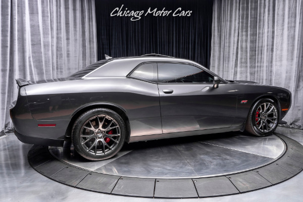 Used 2015 Dodge Challenger SRT 392 HEMI Coupe 8-SPEED AUTOMATIC for sale Sold at Chicago Motor Cars in West Chicago IL 60185 5