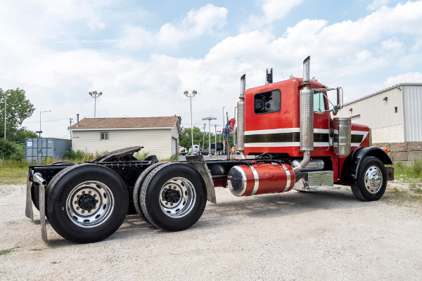 Used 1996 Peterbilt 379 Truck Tractor CAT 3406B Turbo-Diesel Engine! for sale Sold at Chicago Motor Cars in West Chicago IL 60185 4