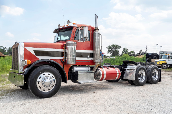 Used 1996 Peterbilt 379 Truck Tractor CAT 3406B Turbo-Diesel Engine! for sale Sold at Chicago Motor Cars in West Chicago IL 60185 1