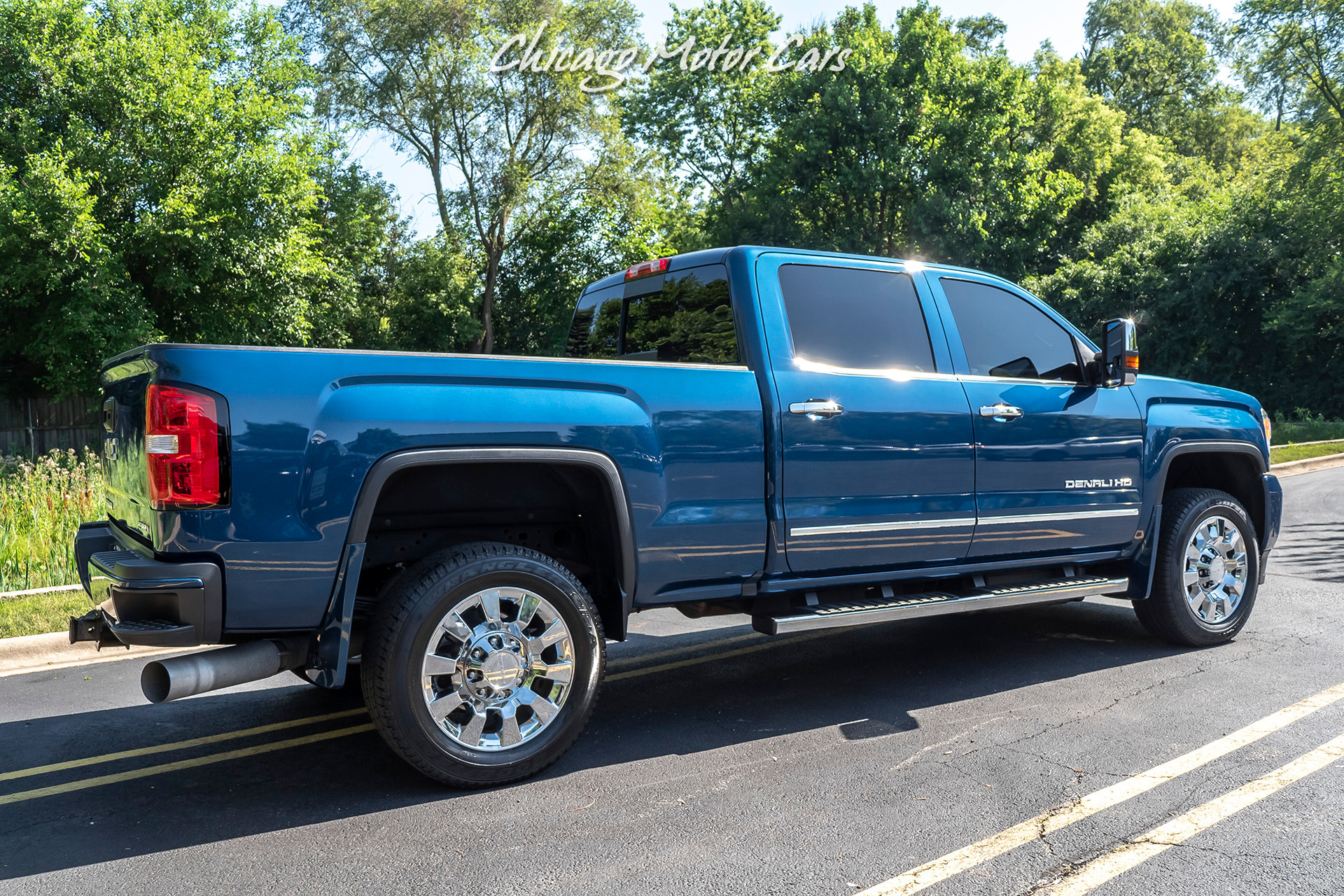 Used-2016-GMC-Sierra-2500HD-Denali-Pickup-DURAMAX-TURBO-DIESEL