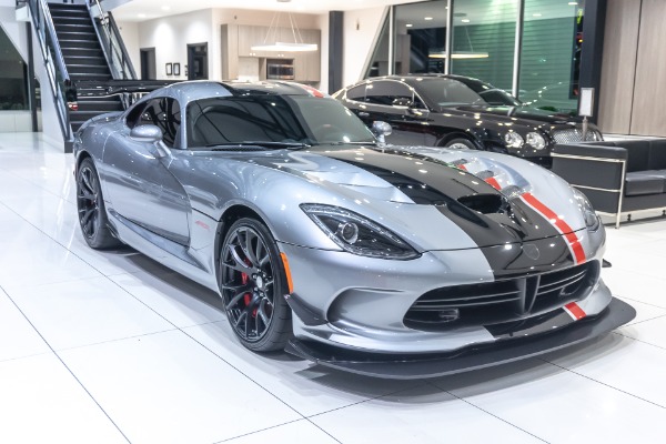 Used 2016 Dodge Viper ACR Coupe EXTERIOR & INTERIOR CARBON FIBER! for sale Sold at Chicago Motor Cars in West Chicago IL 60185 5