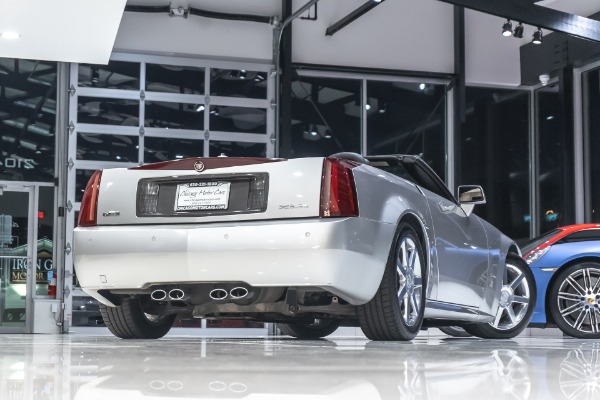 Used-2005-Cadillac-XLR-Hardtop-Convertible-RARE-EXAMPLE