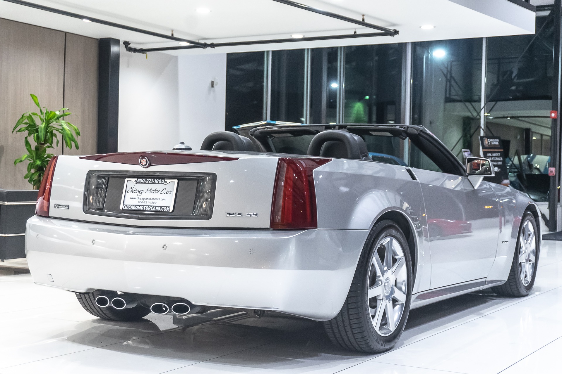 Used-2005-Cadillac-XLR-Hardtop-Convertible-RARE-EXAMPLE