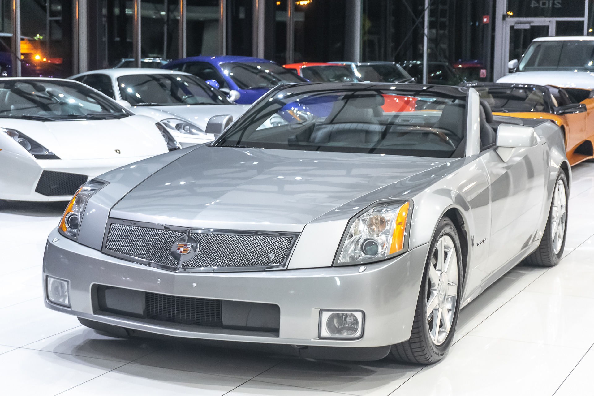 Used-2005-Cadillac-XLR-Hardtop-Convertible-RARE-EXAMPLE