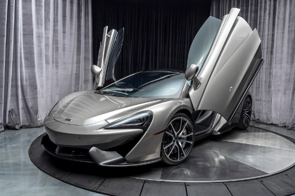 Used 2017 McLaren 570GT Coupe 10-Spoke Super-Lightweight Diamond Cut Wheels! for sale Sold at Chicago Motor Cars in West Chicago IL 60185 3