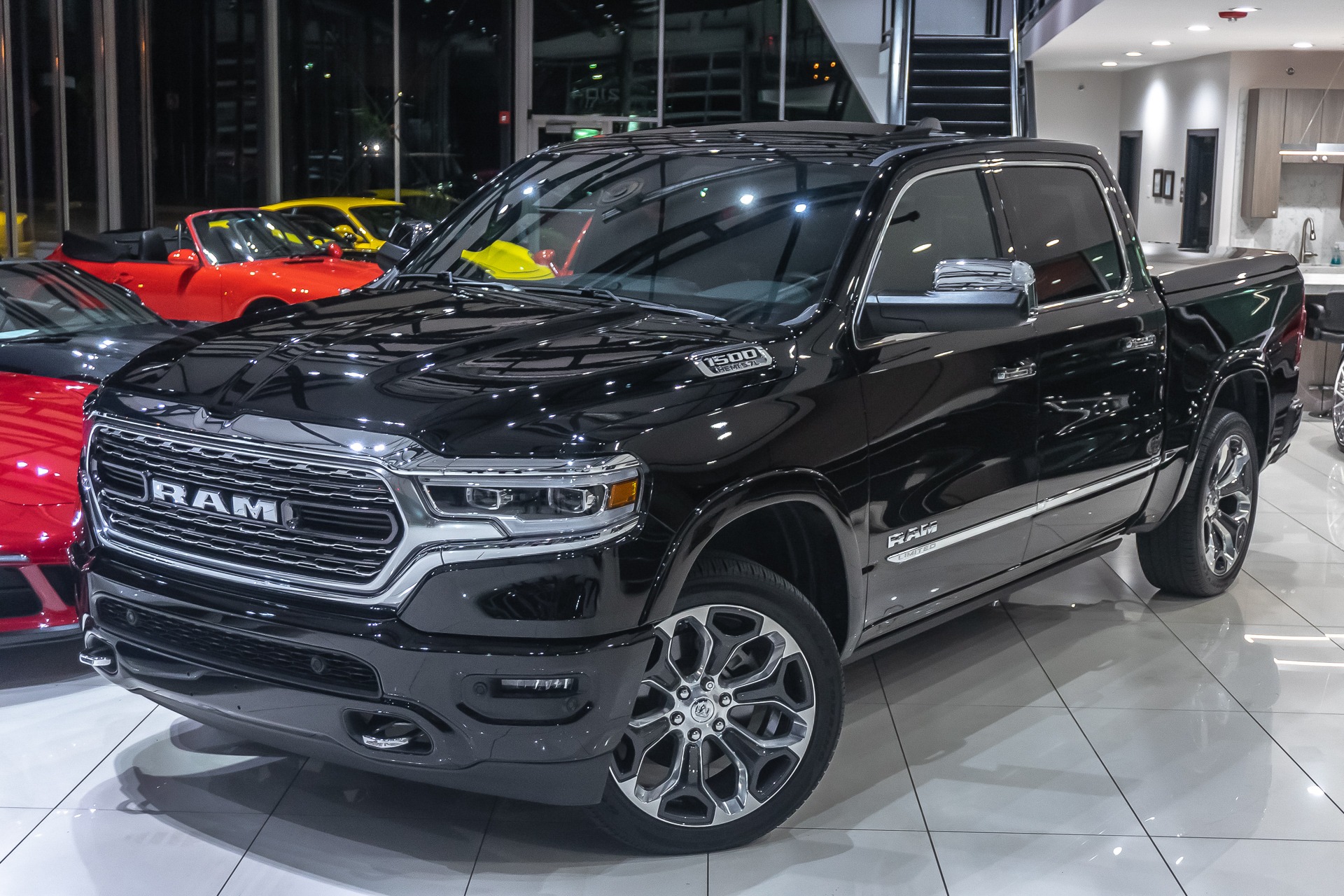 Used 2019 Dodge Ram 1500 Limited Crew Cab 4X4 Pickup MOTOR TRENDS 2019 TRUCK  OF THE YEAR! For Sale (Special Pricing) | Chicago Motor Cars Stock #16177A
