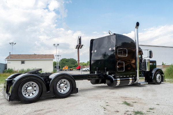 Used 1997 Peterbilt 379 Truck Tractor with Sleeper LOADED! for sale Sold at Chicago Motor Cars in West Chicago IL 60185 5