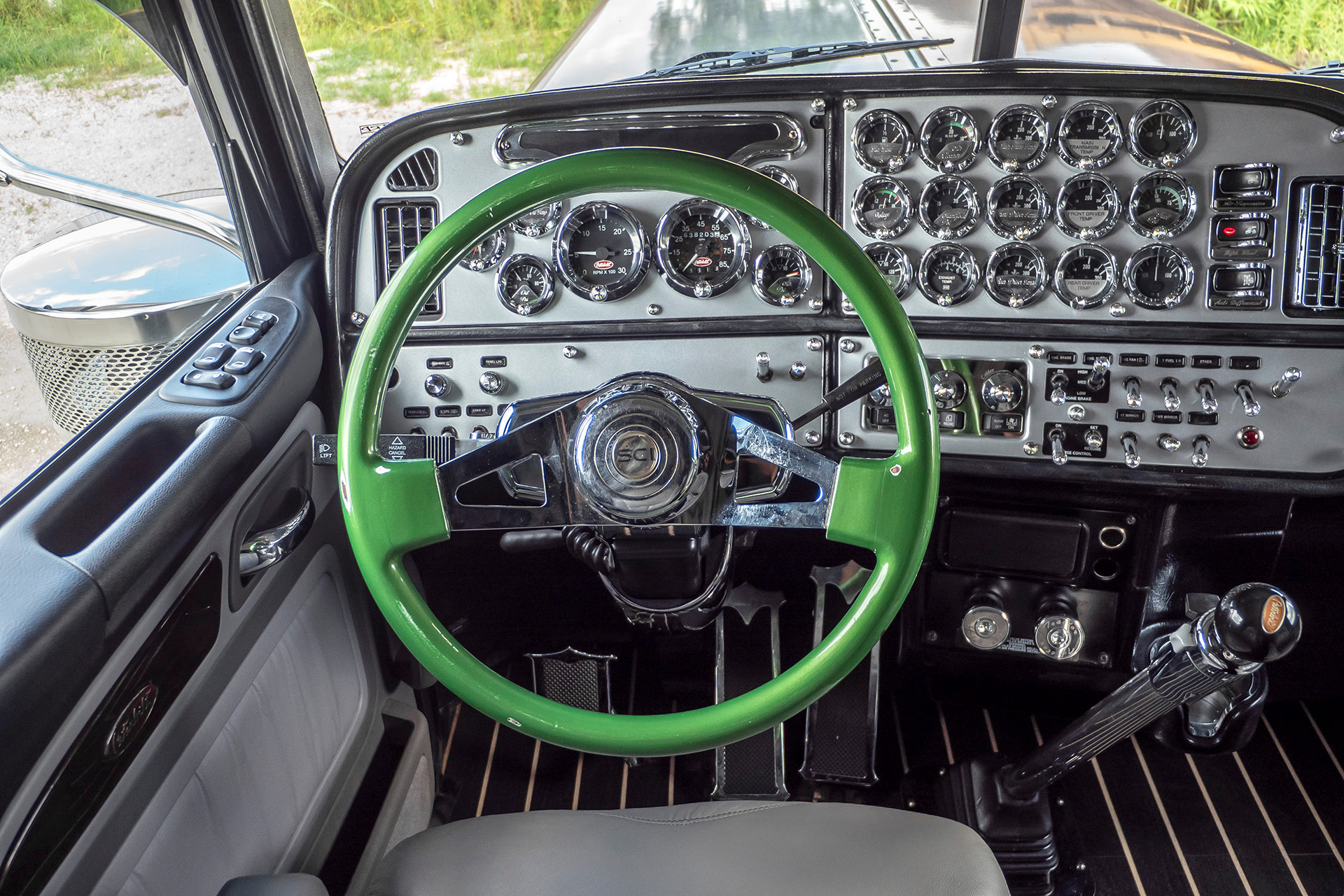 peterbilt interior