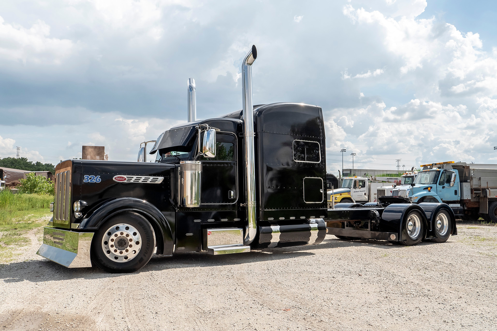 Used-1997-Peterbilt-379-Truck-Tractor-with-Sleeper-LOADED