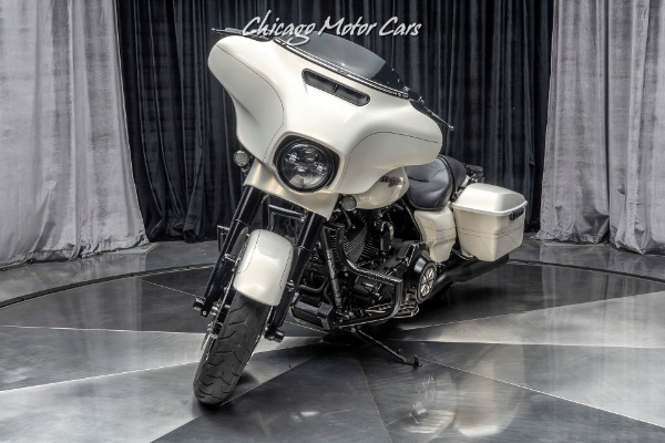 Used 2016 Harley-Davidson Street Glide for sale Sold at Chicago Motor Cars in West Chicago IL 60185 3