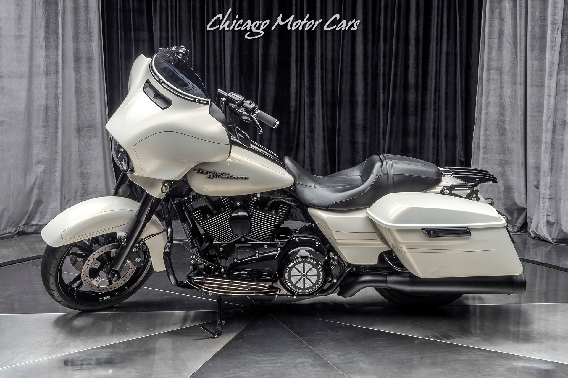 Used-2016-Harley-Davidson-Street-Glide