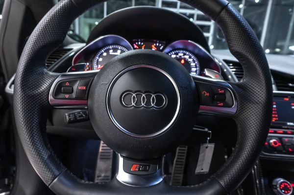 Used-2015-Audi-R8-V8-Coupe-quattro-S-tronic-DIAMOND-STITCH-FULL-LEATHER-MSRP-149K