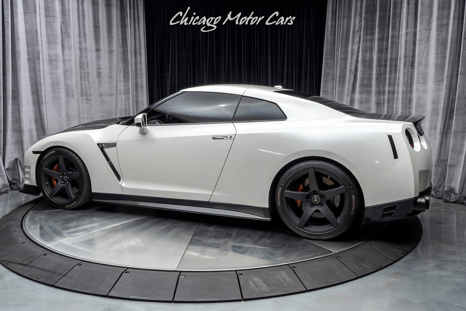 Used-2014-Nissan-GT-R-Premium-FULL-BOLT-ON