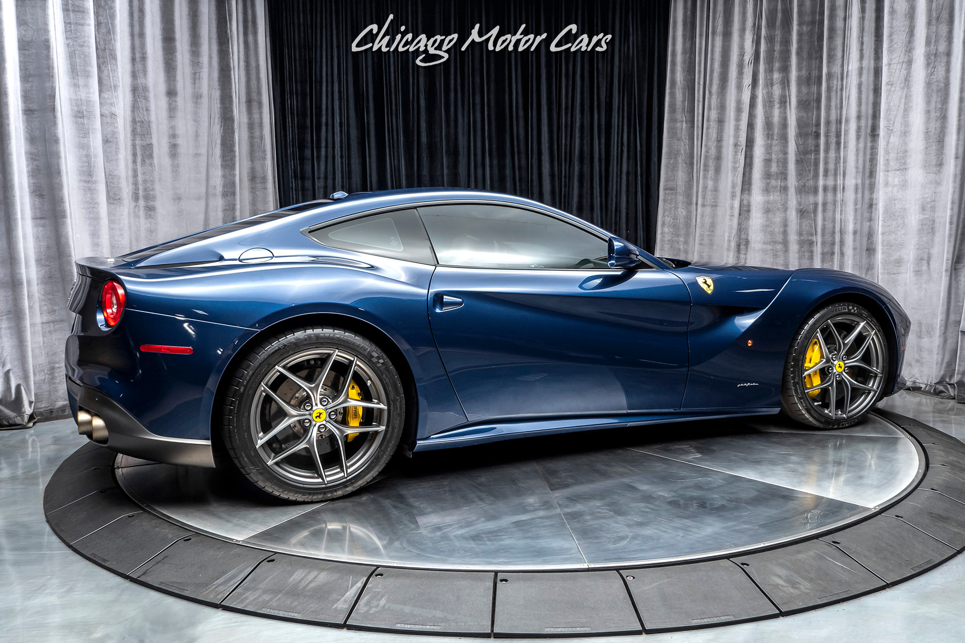 Used-2016-Ferrari-F12-Berlinetta-Coupe-MSRP-411K-CARBON-FIBER-DRIVING-ZONE--LEDS-LIFT