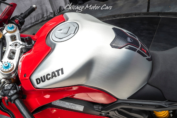 Used-2019-Ducati-Panigale-V4-R-Motorcycle-WITH-RACING-KIT-234-HP-47K-INVESTED