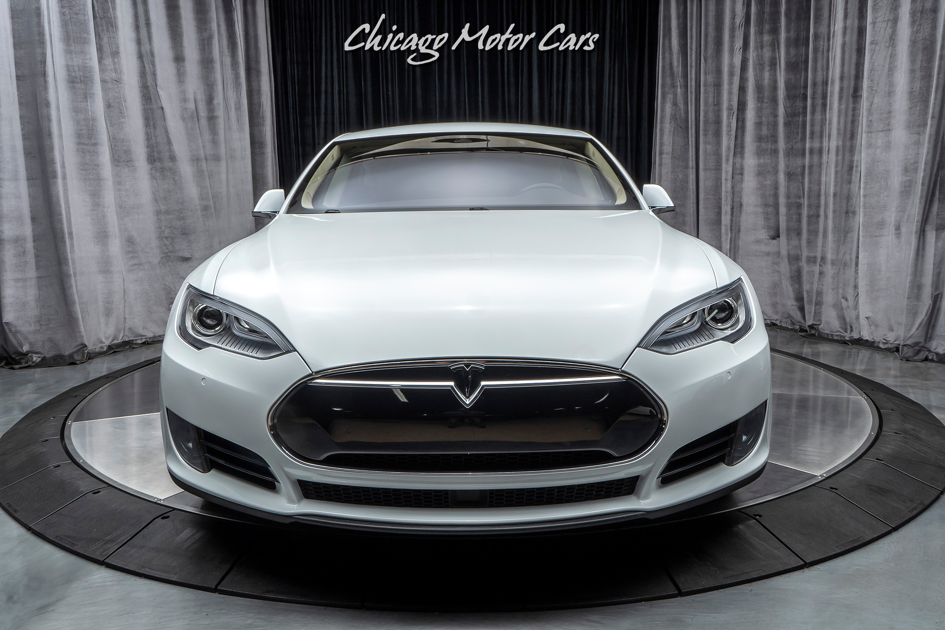 Used-2015-Tesla-Model-S-85D-Sedan-ONLY-11K-MILES