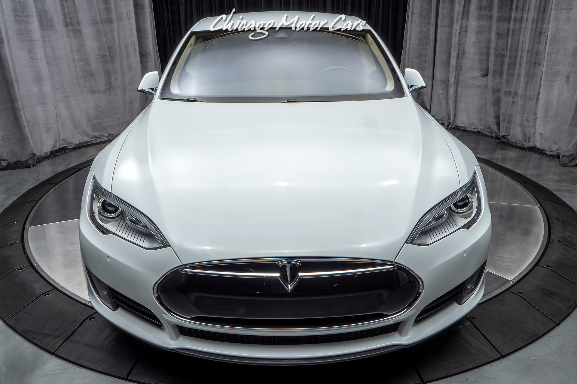 Used-2015-Tesla-Model-S-85D-Sedan-ONLY-11K-MILES