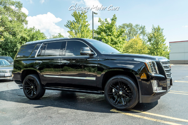 Used 2017 Cadillac Escalade Platinum Vogue Wheels! for sale Sold at Chicago Motor Cars in West Chicago IL 60185 4