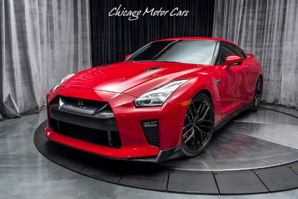 Used 2017 Nissan GT-R Premium Coupe ONLY 6K MILES! PREMIUM INTERIOR! for sale Sold at Chicago Motor Cars in West Chicago IL 60185 2