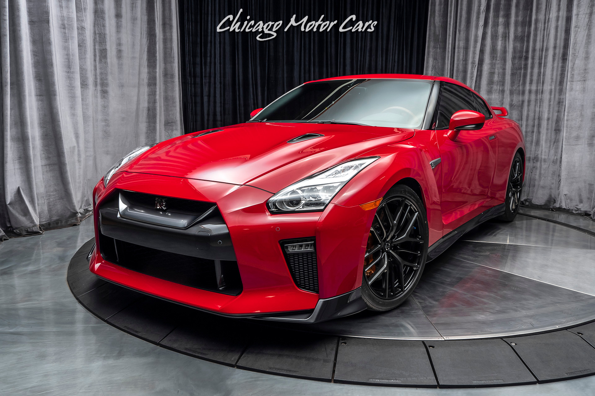 Used-2017-Nissan-GT-R-Premium-Coupe-ONLY-6K-MILES-PREMIUM-INTERIOR