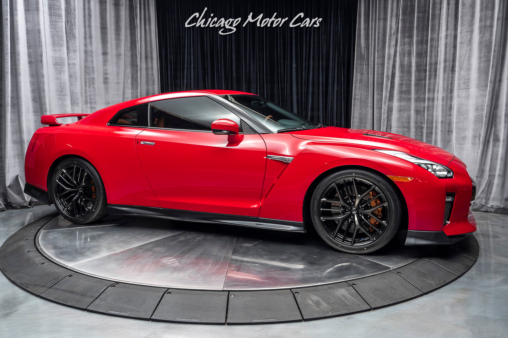 Used-2017-Nissan-GT-R-Premium-Coupe-ONLY-6K-MILES-PREMIUM-INTERIOR