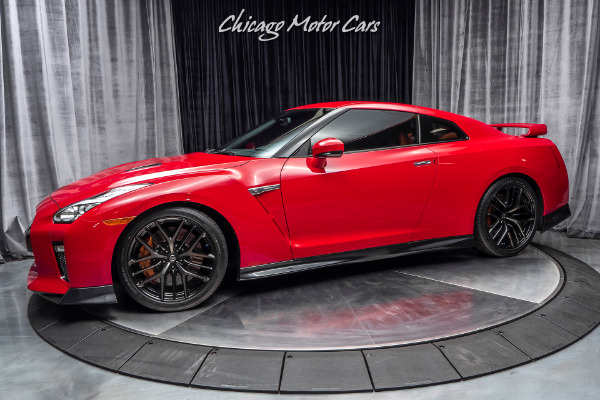 Used 2017 Nissan GT-R Premium Coupe ONLY 6K MILES! PREMIUM INTERIOR! for sale Sold at Chicago Motor Cars in West Chicago IL 60185 1