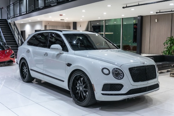 Used 2017 Bentley Bentayga W12 SUV MSRP $243k+ LOADED Serviced! Upgraded $13k+ Wheels! for sale Sold at Chicago Motor Cars in West Chicago IL 60185 5