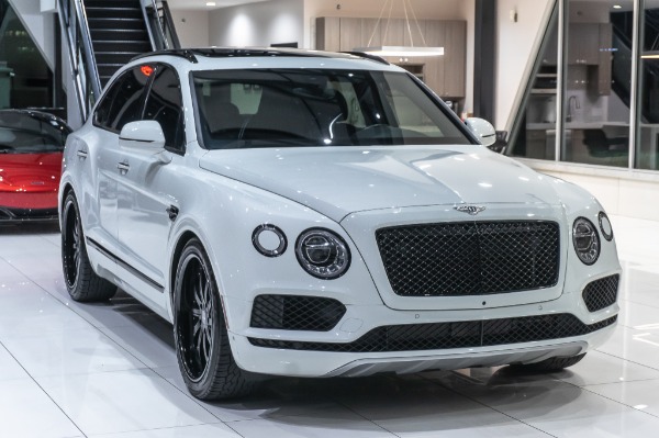 Used 2017 Bentley Bentayga W12 SUV MSRP $243k+ LOADED Serviced! Upgraded $13k+ Wheels! for sale Sold at Chicago Motor Cars in West Chicago IL 60185 6