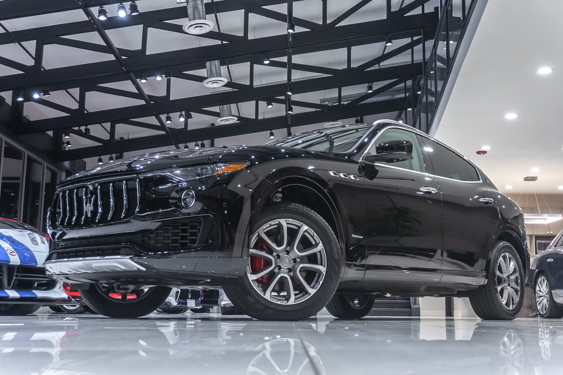 Used-2018-Maserati-Levante-GranLusso-Q4-SUV-CLIMATE-PACK