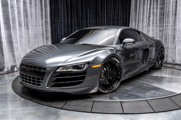 Used 2012 Audi R8 5.2 quattro V10 6 Speed Manual Transmission for sale Sold at Chicago Motor Cars in West Chicago IL 60185 2