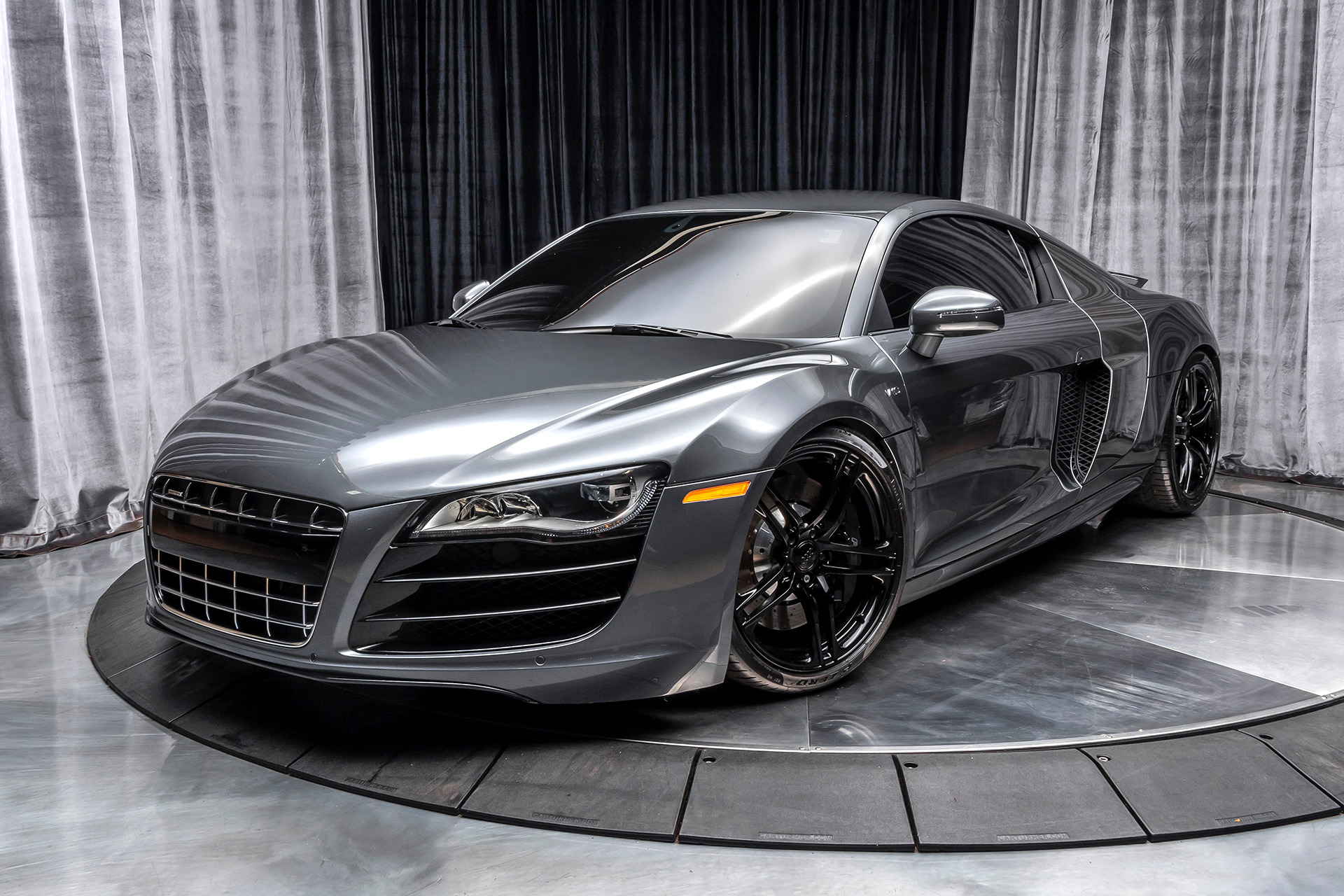 Used-2012-Audi-R8-52-quattro-V10-6-Speed-Manual-Transmission