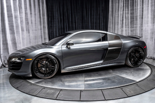 Used 2012 Audi R8 5.2 quattro V10 6 Speed Manual Transmission for sale Sold at Chicago Motor Cars in West Chicago IL 60185 1