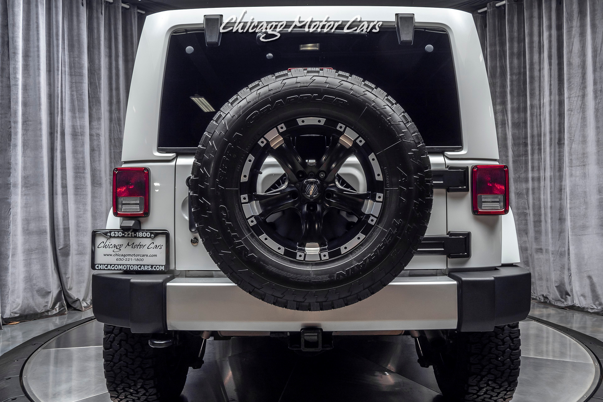 Used-2014-Jeep-Wrangler-Unlimited-Sahara