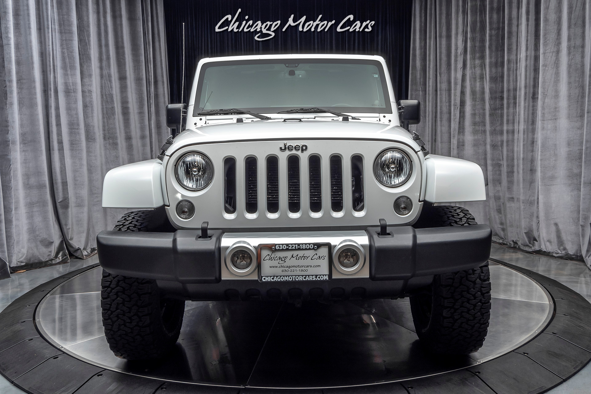 Used-2014-Jeep-Wrangler-Unlimited-Sahara