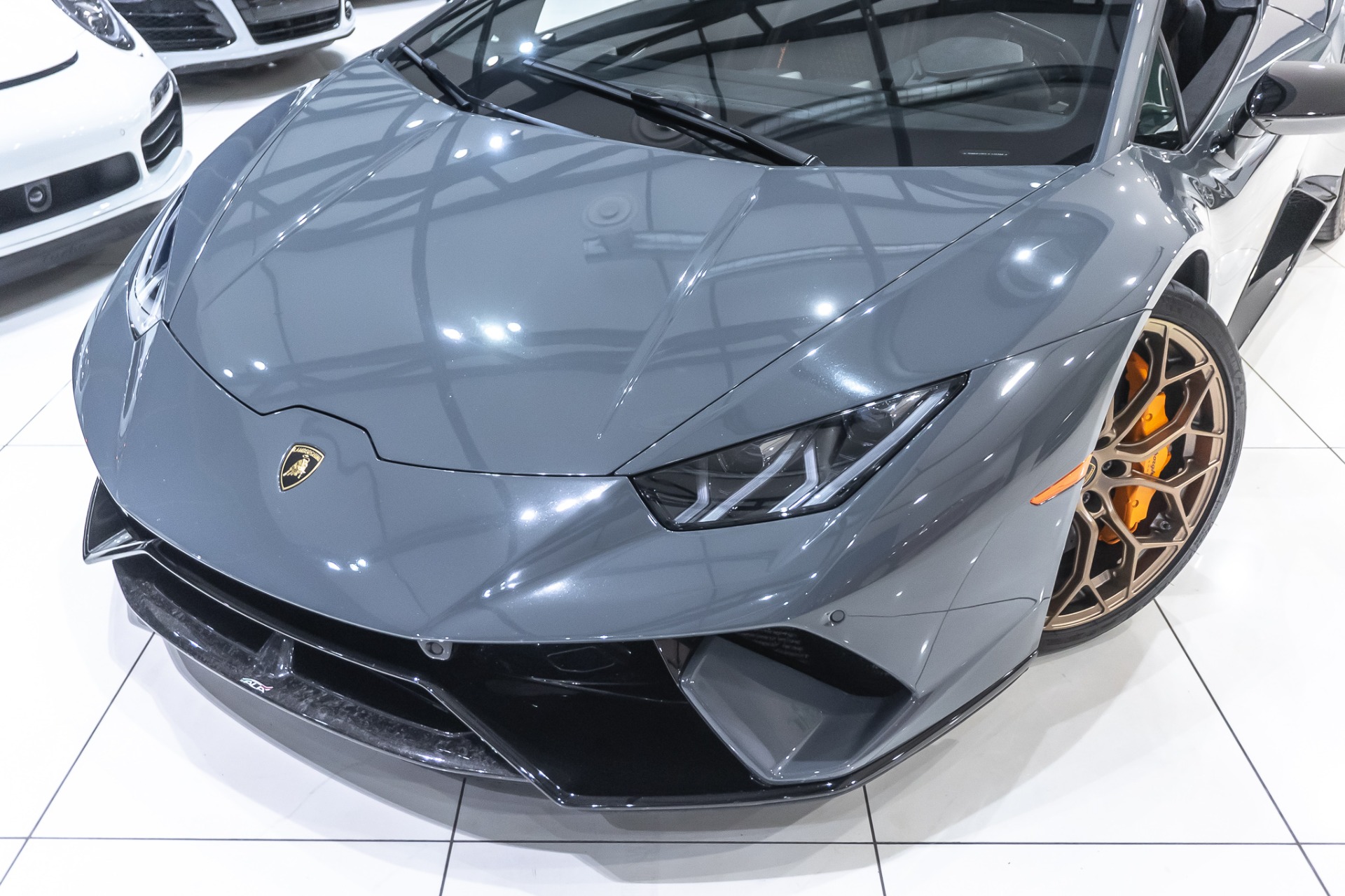 Used-2018-Lamborghini-Huracan-LP640-4-Performante-Spyder-MSRP-361K-Grigio-Telesto