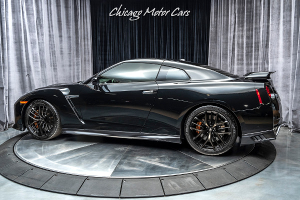 Used 2017 Nissan GT-R Premium Coupe COMPLETELY STOCK! for sale Sold at Chicago Motor Cars in West Chicago IL 60185 3