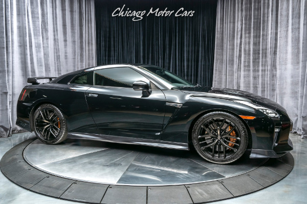 Used 2017 Nissan GT-R Premium Coupe COMPLETELY STOCK! for sale Sold at Chicago Motor Cars in West Chicago IL 60185 6