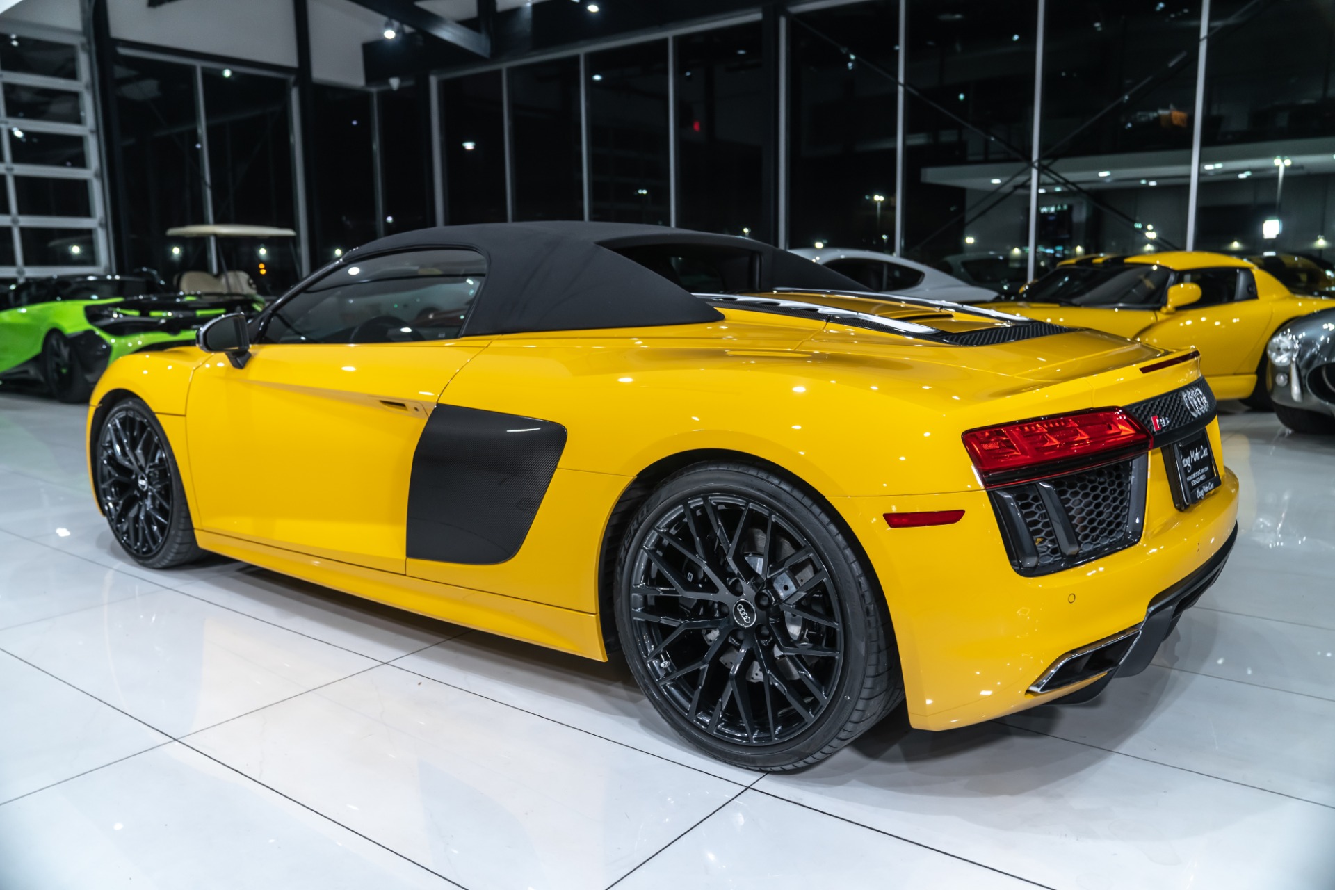 Used-2017-Audi-R8-52-quattro-V10-Spyder-Convertible-HOT-Spec-BOTH-Carbon-Packs-LOADED