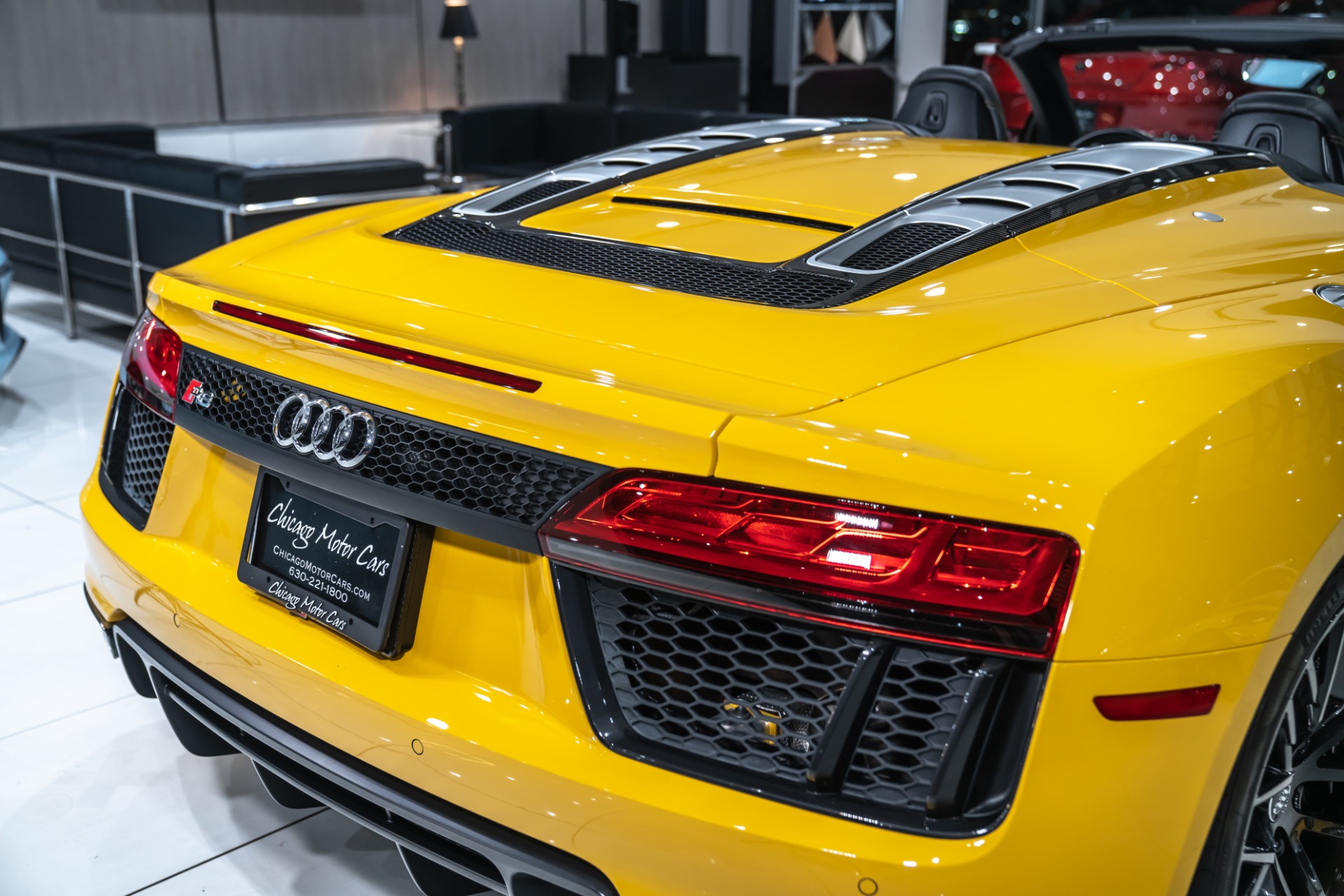 Used-2017-Audi-R8-52-quattro-V10-Spyder-Convertible-HOT-Spec-BOTH-Carbon-Packs-LOADED