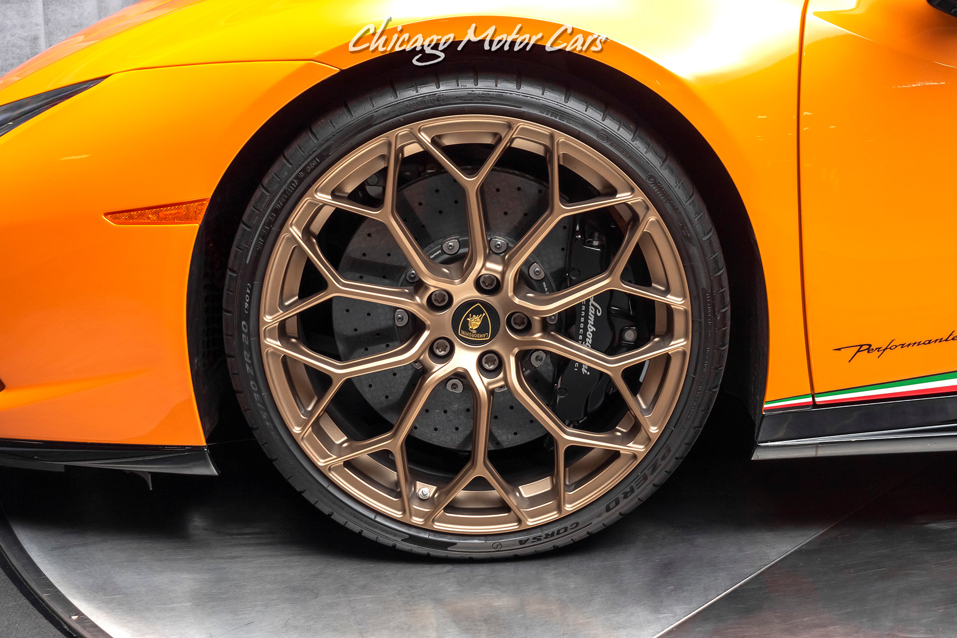 Used-2018-Lamborghini-Huracan-LP640-4-Performante-Coupe-Carbon-Fiber-LOADED-Orange