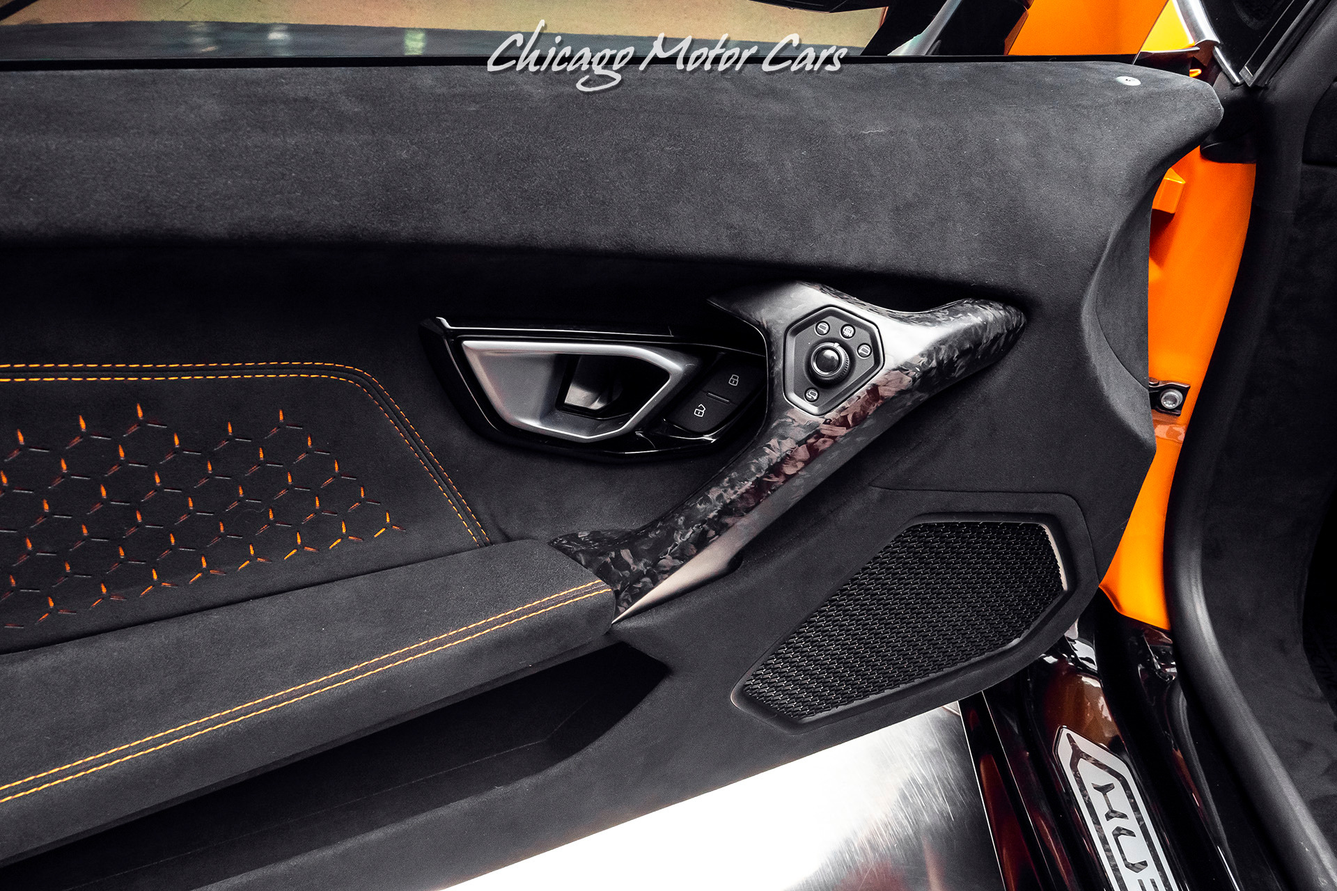 Used-2018-Lamborghini-Huracan-LP640-4-Performante-Coupe-Carbon-Fiber-LOADED-Orange