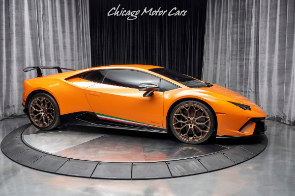 Used 2018 Lamborghini Huracan LP640-4 Performante Coupe Carbon Fiber LOADED Orange! for sale Sold at Chicago Motor Cars in West Chicago IL 60185 6
