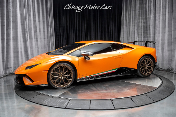 Used 2018 Lamborghini Huracan LP640-4 Performante Coupe Carbon Fiber LOADED Orange! for sale Sold at Chicago Motor Cars in West Chicago IL 60185 1