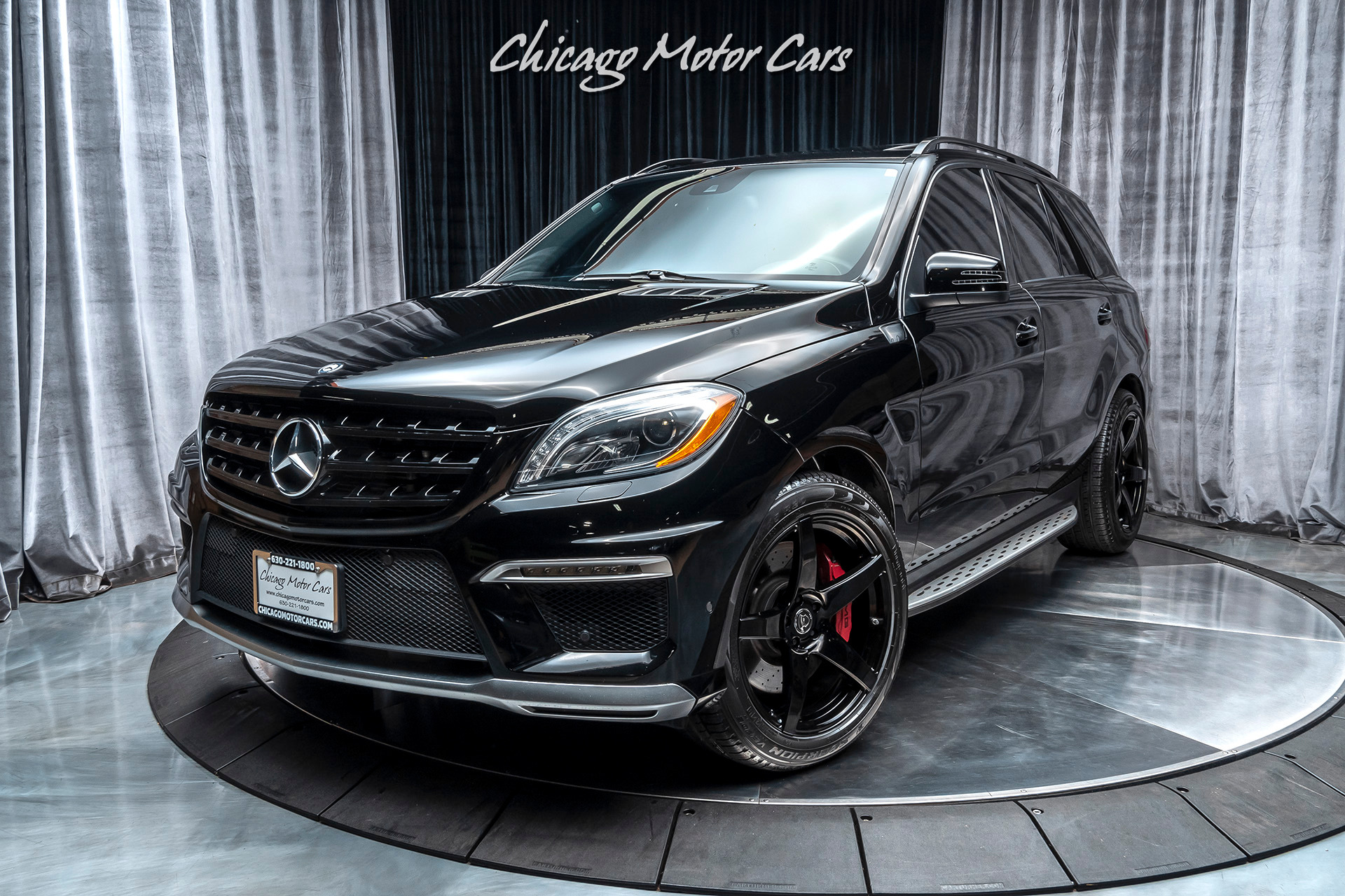 Used-2012-Mercedes-Benz-ML63-AMG-4MATIC-SUV-REAR-SEAT-ENTERTAINMENT