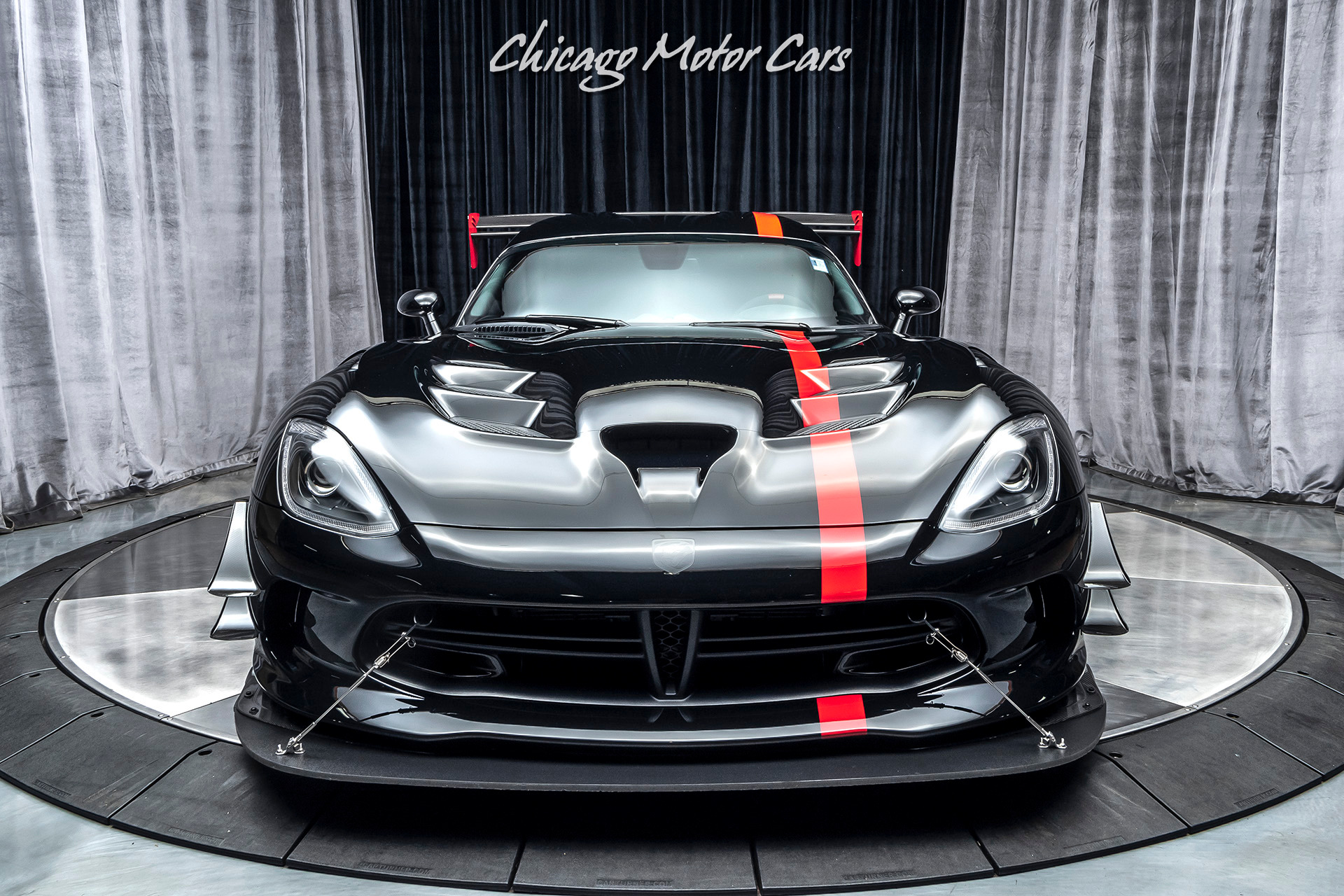 Used-2016-Dodge-Viper-Viper-ACR-Coupe-EXTREME-AERO-PACKAGE