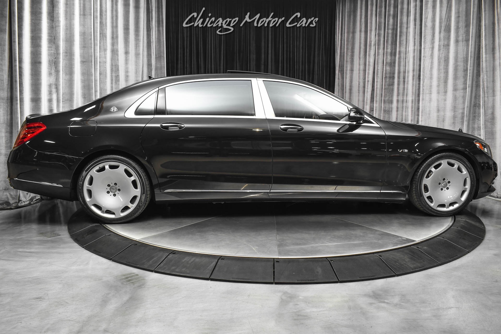 Used-2016-Mercedes-Benz-S600-Maybach-Sedan-Magic-Sky-Control-STUNNING-Color-Combo-HIGH-MSRP