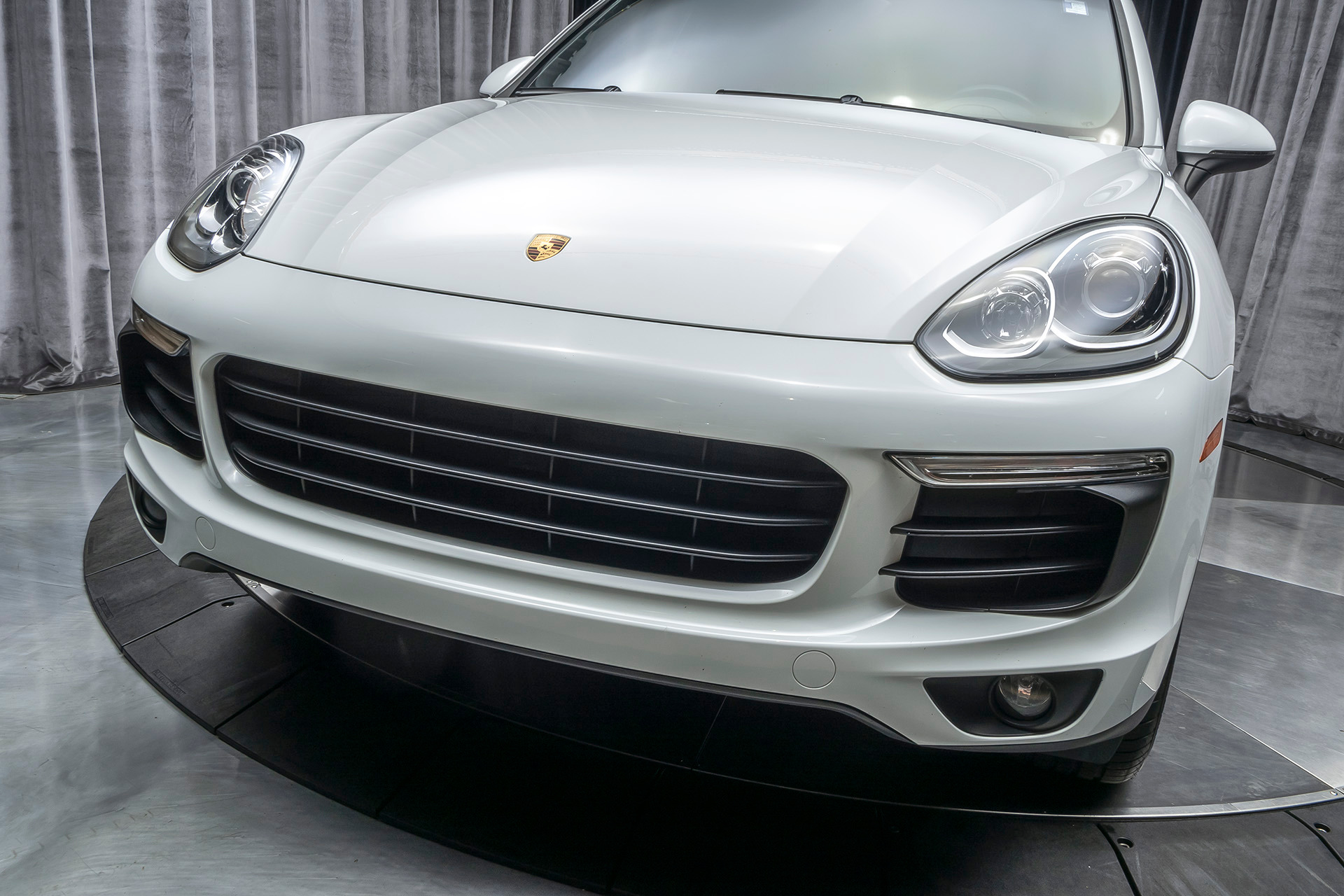 Used-2016-Porsche-Cayenne-SUV-PORSCHE-ACTIVE-SUSPENSION-MANAGEMENT