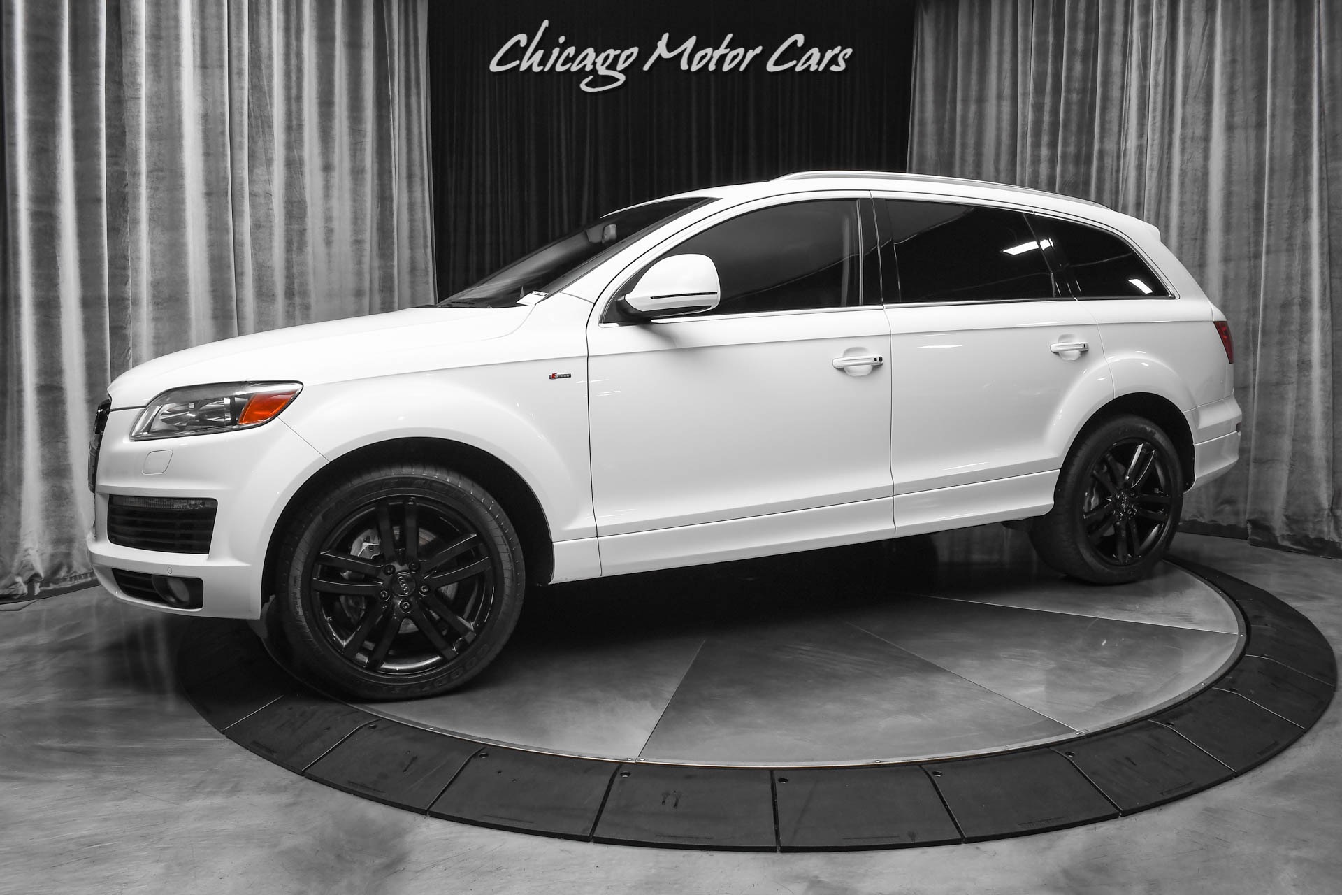 Used 2009 Audi Q7 3.0 quattro TDI Prestige SUV S-LINE PACKAGE! MOONROOF! for sale Sold at Chicago Motor Cars in West Chicago IL 60185 1